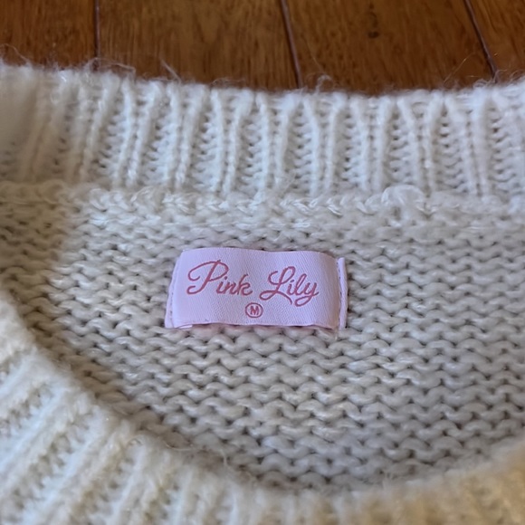 Women’s Sweater - Picture 4 of 4